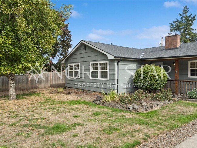 Building Photo - Charming Updated One-Level Home with Spacious Yard in Lake Oswego