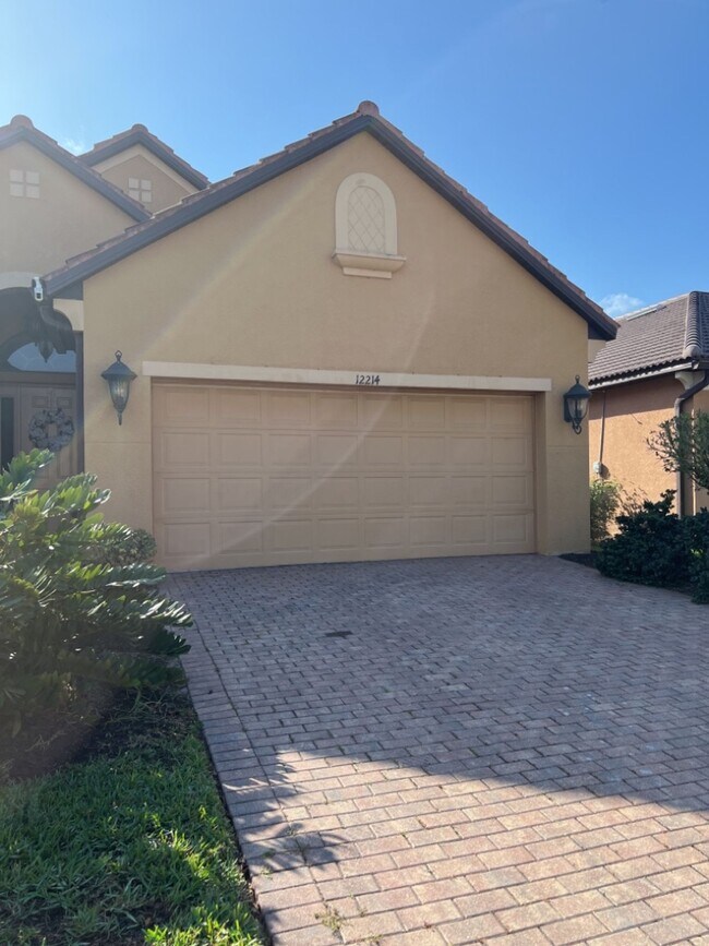 Building Photo - 12214 Country Day Cir