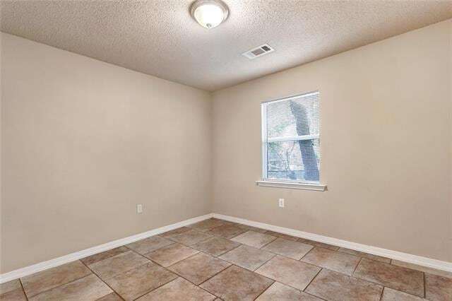 Building Photo - 40771 Chinchas Creek Rd