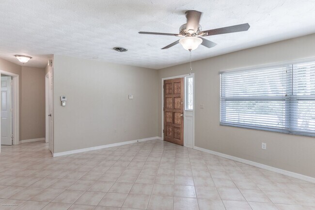 Building Photo - ANNUAL RENTAL- CENTRAL LOCATION