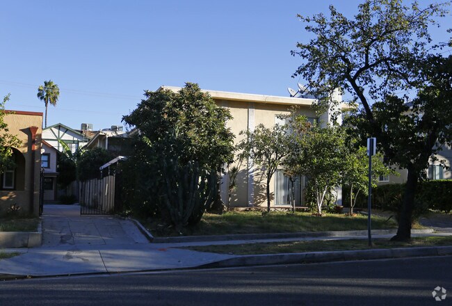 Building Photo - 405 W California Ave