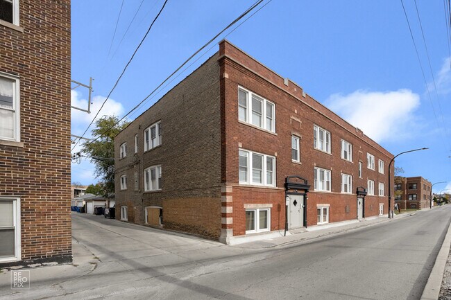 Primary Photo - 5108 W 21st Pl