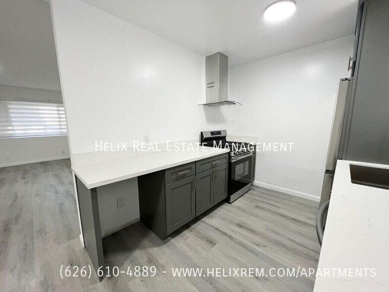 Building Photo - 1063 Justin Ave