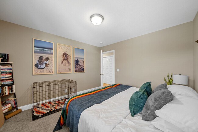 Building Photo - Modern Home in The Quarry Subdivision!