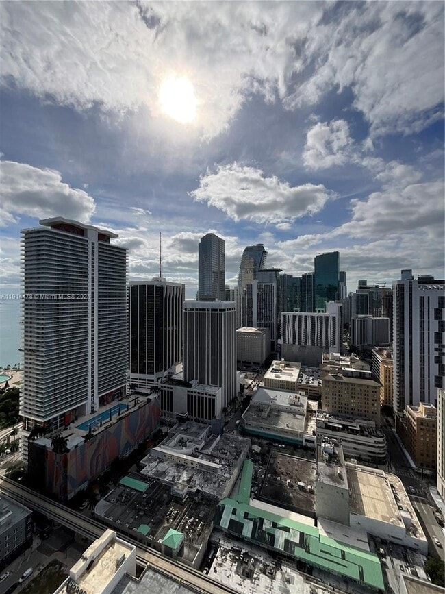 Building Photo - 133 NE 2nd Ave