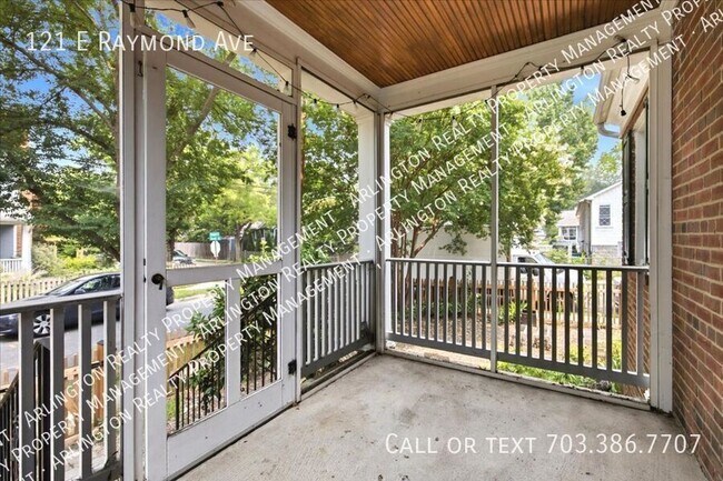 Building Photo - 121 E Raymond Ave