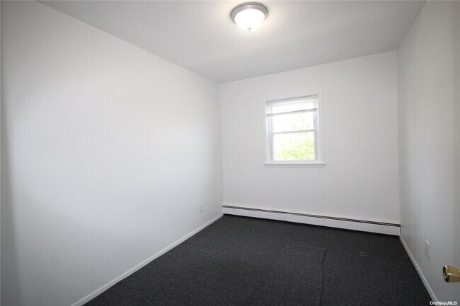 Building Photo - 80-03 165th St