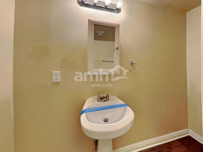 Building Photo - 4296 S 6180 W