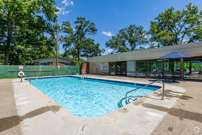 Building Photo - Woodmont Terrace