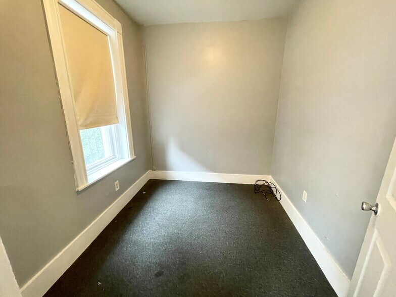 Building Photo - 76 Saint Stephen St