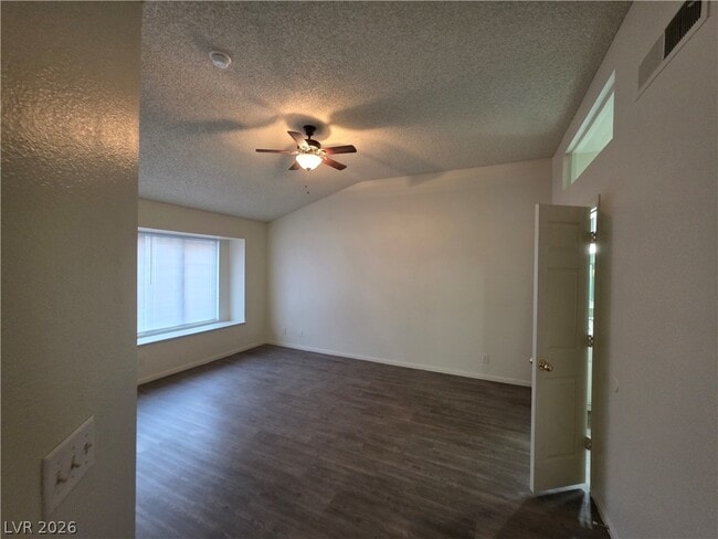 Building Photo - 6561 Avon Ct