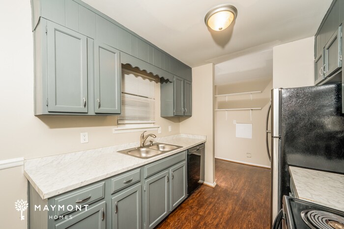 Building Photo - 575 Westland Ln