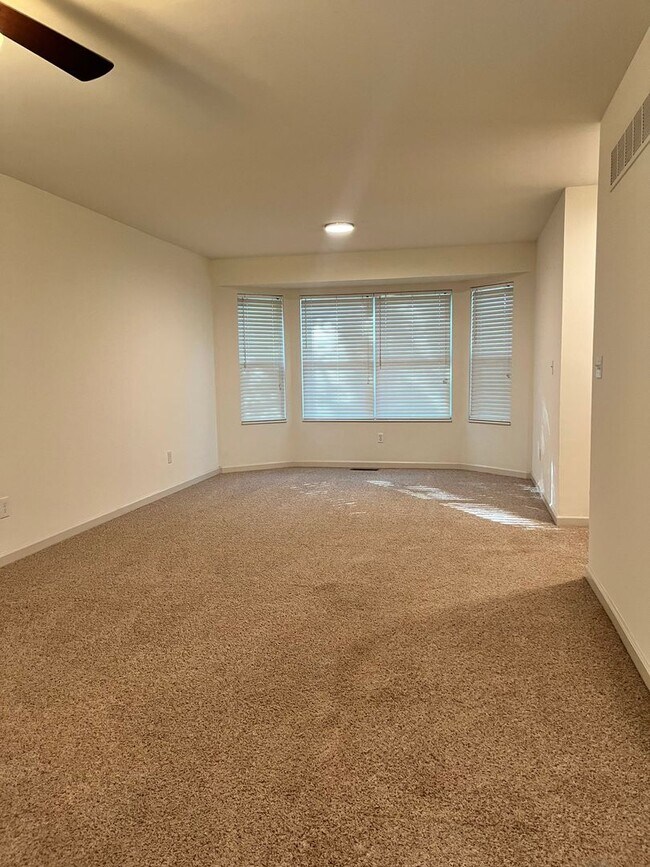 Building Photo - 55 Monterey Cypress Dr