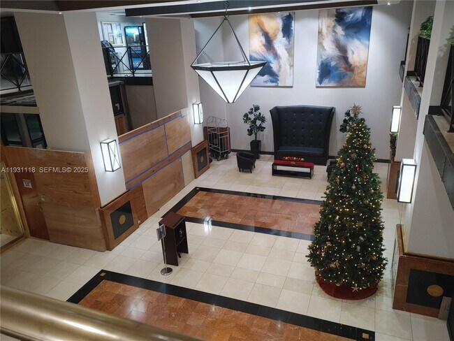 Building Photo - 555 NE 15th St