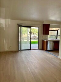 Building Photo - 1214 Vassar Ln