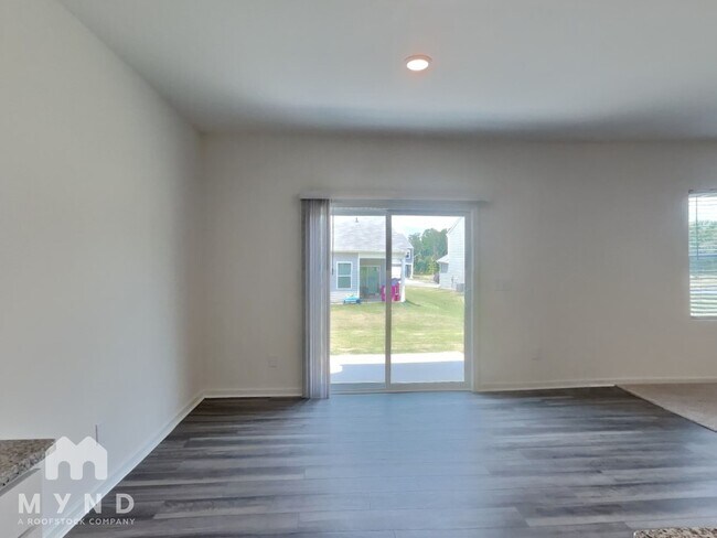 Building Photo - 1128 Centerview Dr