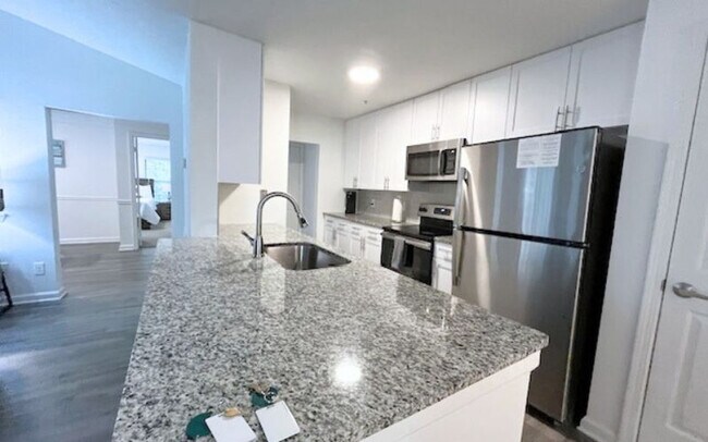 Building Photo - 14000 Gardner Dr