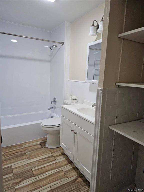 Building Photo - 596 Milton Turnpike