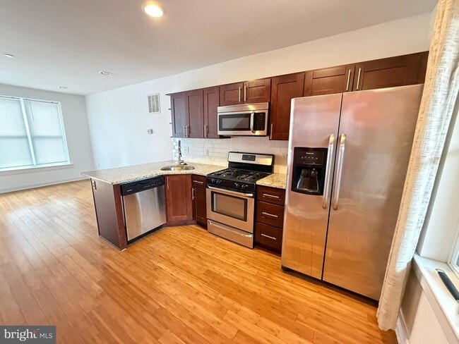 Building Photo - 3013 W Cabot St