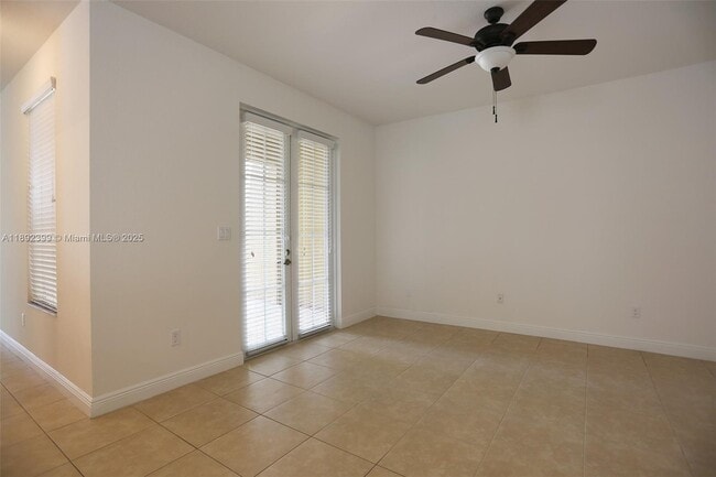 Building Photo - 1423 SW 147th Ave