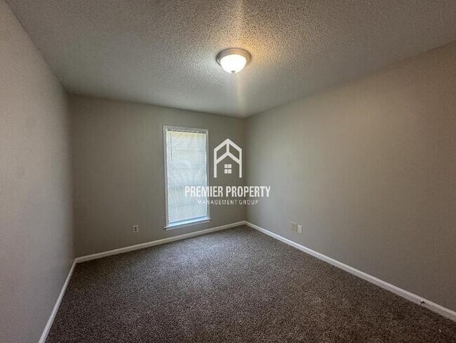 Building Photo - 7086 Hillshire Dr