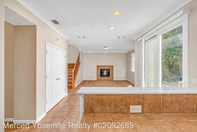 Building Photo - 4 br, 3 bath House - 490 Barclay Way