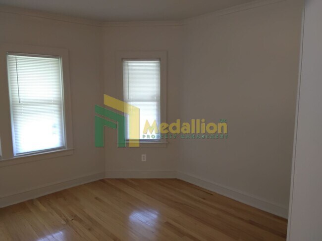 Building Photo - 9418 S Ada St