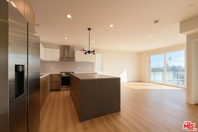 Building Photo - 5832 Virginia Ave