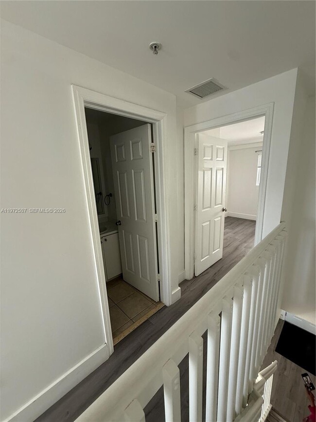 Building Photo - 821 SW 2nd St