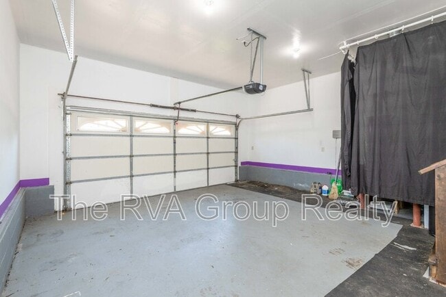 Building Photo - 10528 Runnymeade Dr