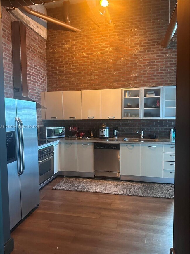 Building Photo - 1749 NE Miami Ct