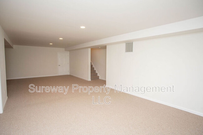 Building Photo - 7 Amaryllis Ln