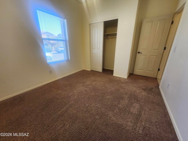 Building Photo - 4258 E Wading Pond Dr
