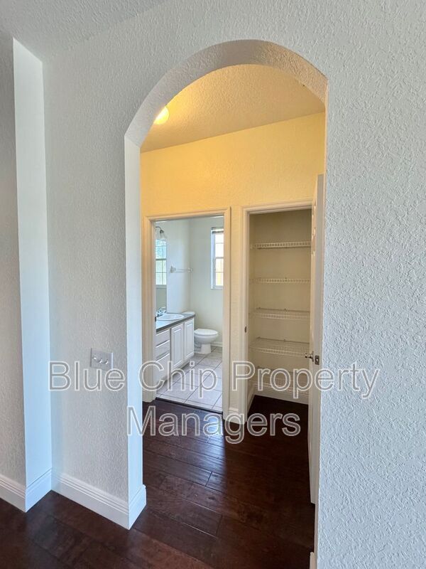 Building Photo - 6402 Cava Alta Dr