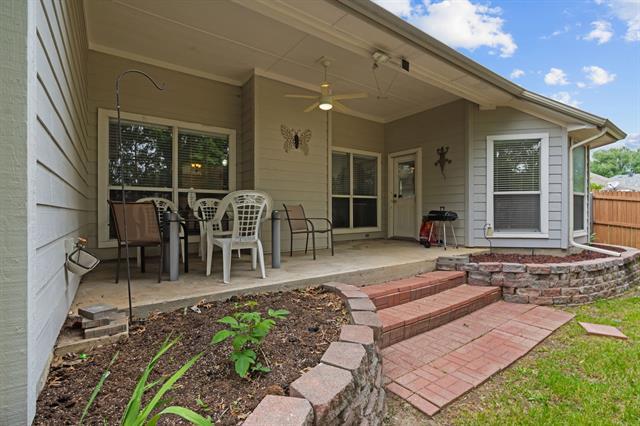 Building Photo - 3740 Regency Cir