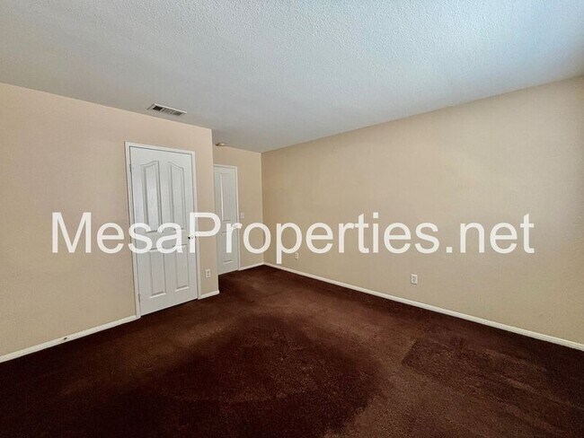 Building Photo - 13535 Silversand St