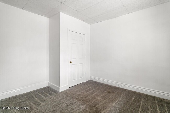 Building Photo - 2604 Hale Ave
