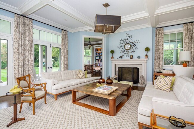 Building Photo - 32 Sagg Rd