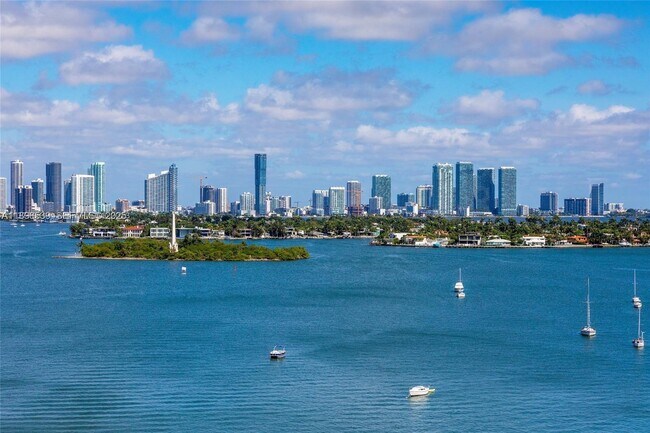 Building Photo - 1100 West Ave