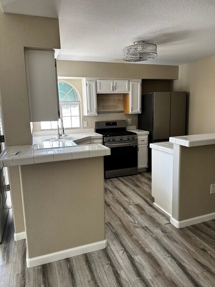Kitchen - 2251 Wigwam Pky