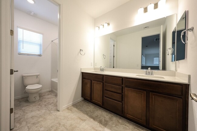 Building Photo - 3 Bedroom + Den and Loft in Aloravita Community