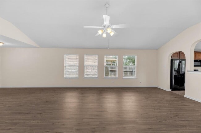 Building Photo - 20612 Farm Pond Ln
