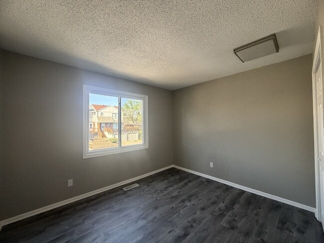 Building Photo - 14033 Dornoch St