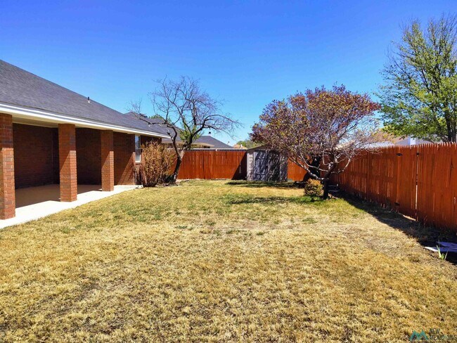 Building Photo - 2301 Reese Dr