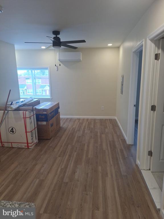 Building Photo - 505 Rand St