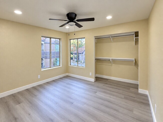 Building Photo - 2200 S Fort Apache Rd