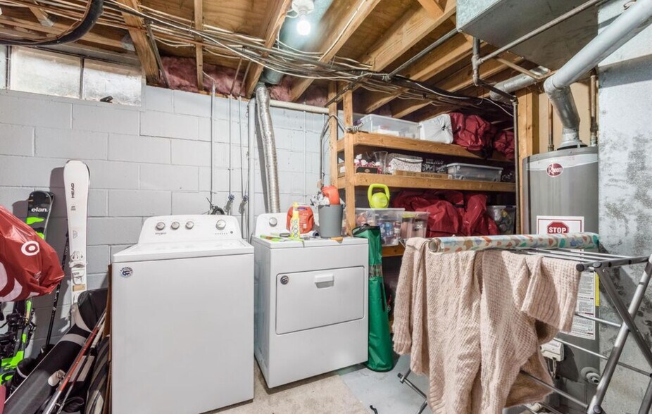 Washer dryer and storage - 1552 Jupiter Ave