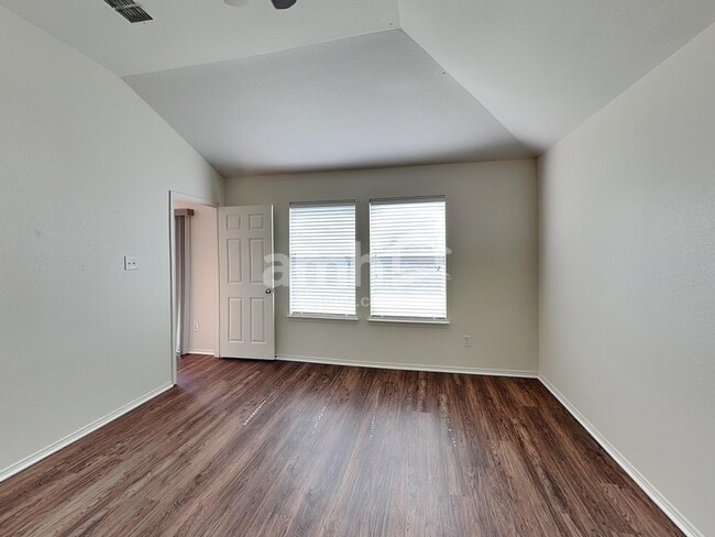 Building Photo - 9213 Whistlewood Dr