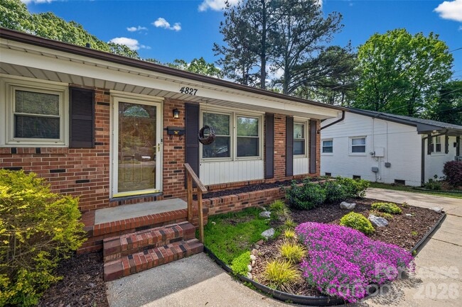 Building Photo - 4827 Harcourt Ln