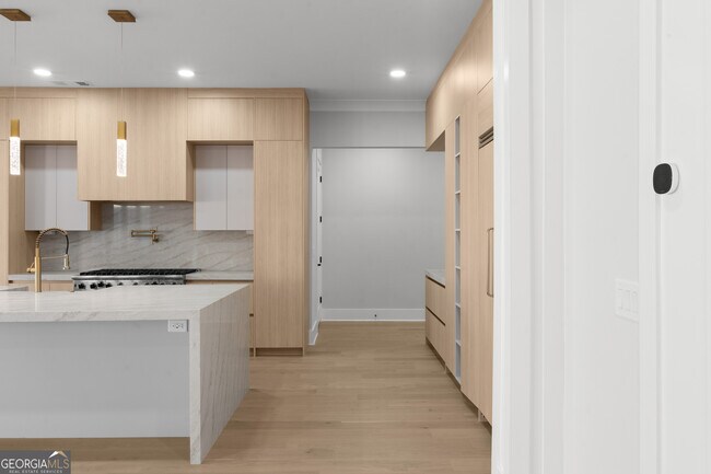 Building Photo - 407 Thunder Rd